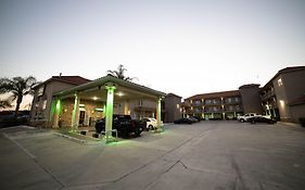 Mid City Inn & Suites Pico Rivera